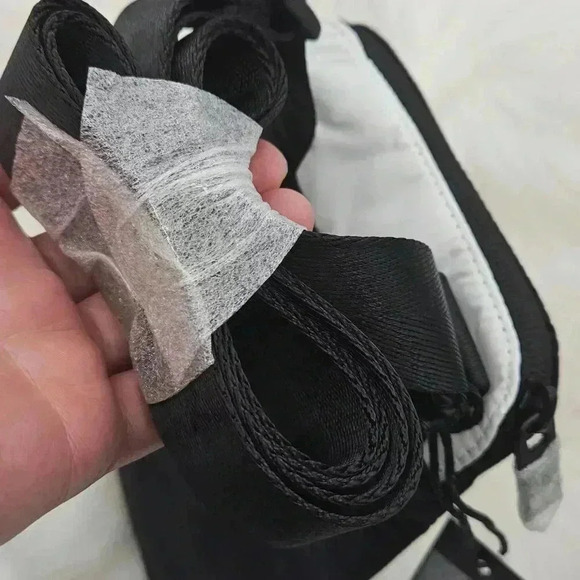 2 Diesel Black Discover Me Messenger Bag - Picture 4 of 12